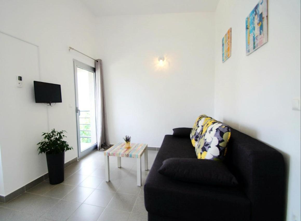 Apartments Petrovic พรีมอชเตน ภายนอก รูปภาพ