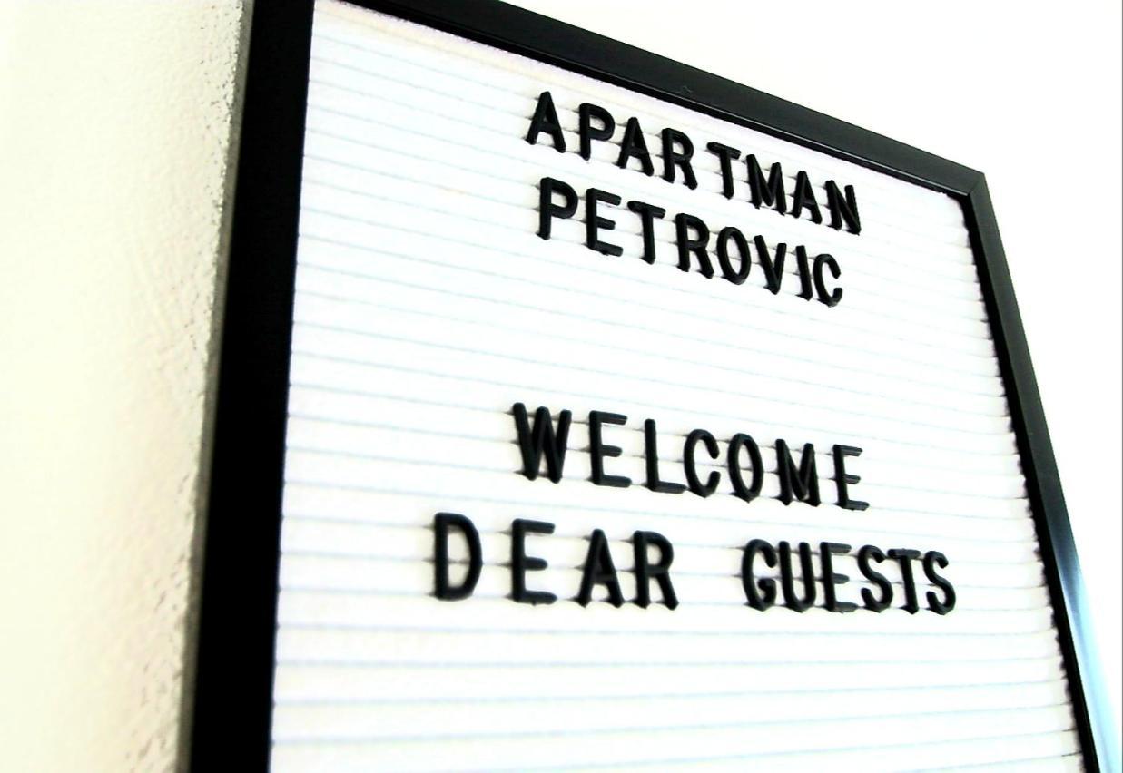 Apartments Petrovic พรีมอชเตน ภายนอก รูปภาพ