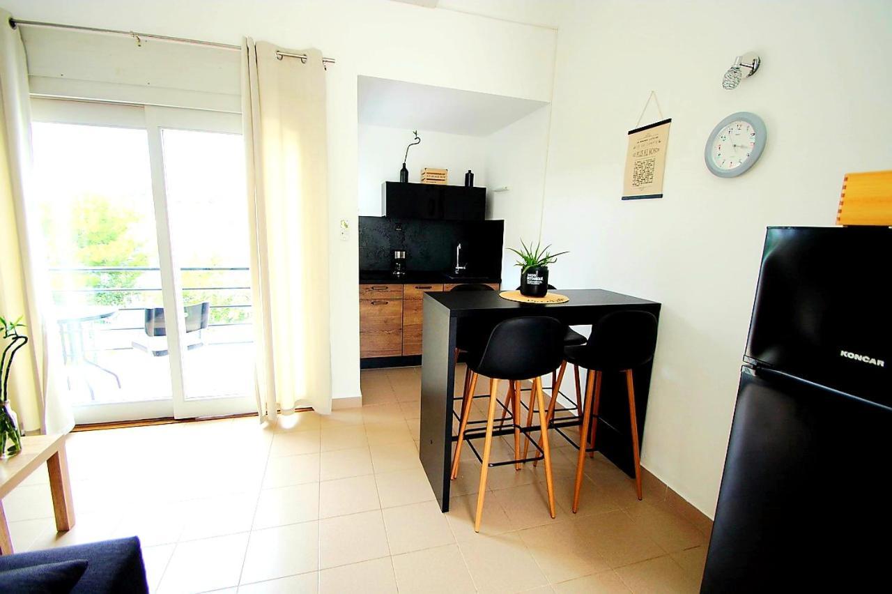 Apartments Petrovic พรีมอชเตน ภายนอก รูปภาพ
